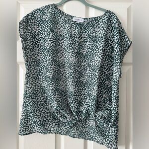 Gilli Forest Green and White Patterned Blouse